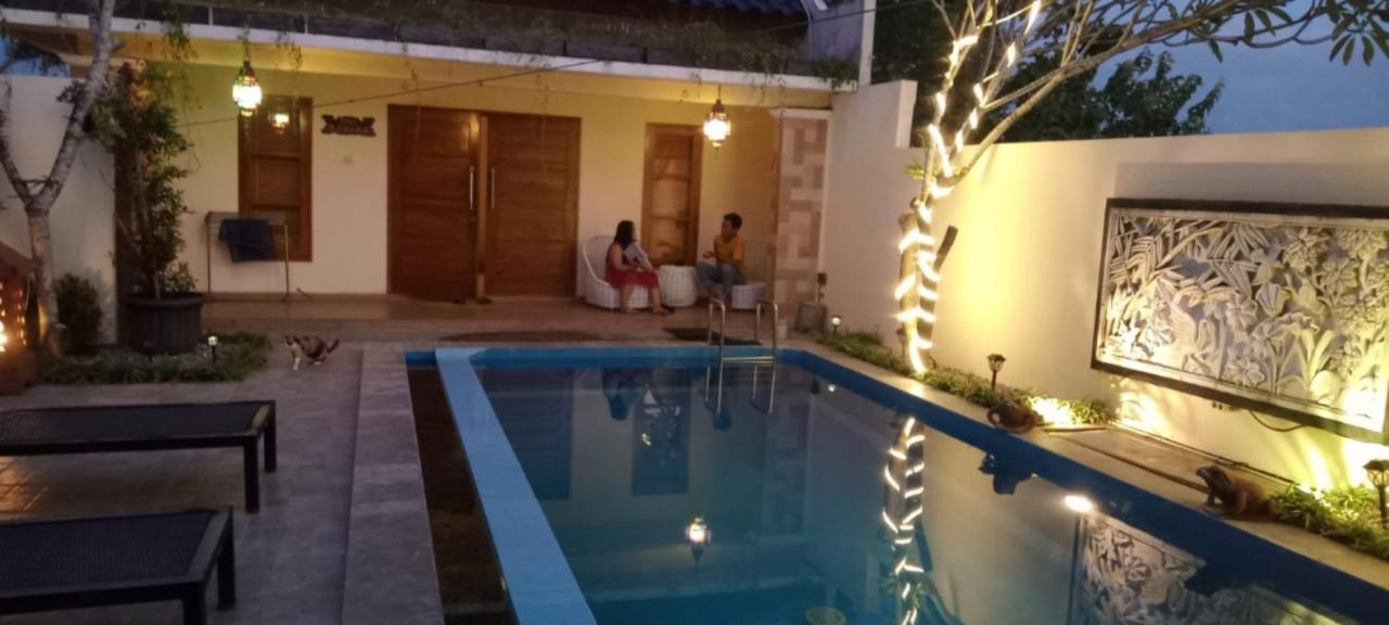 Rosseno Villa Yogyakarta Exterior photo