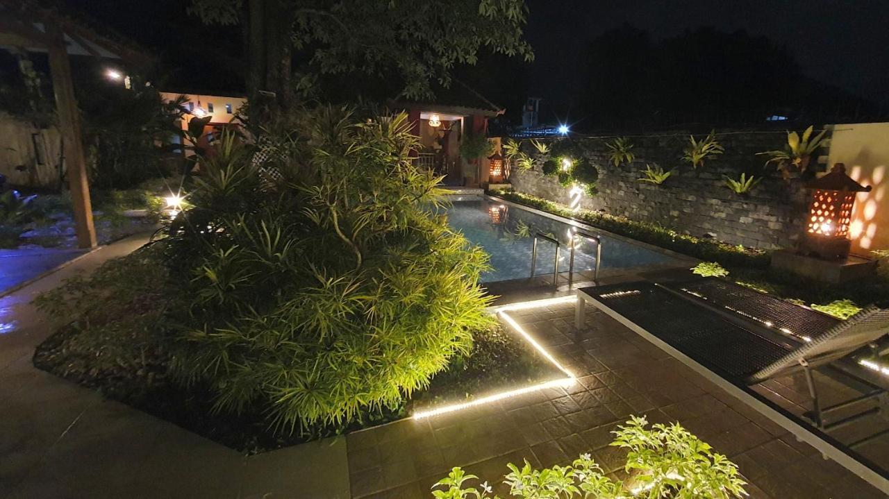 Rosseno Villa Yogyakarta Exterior photo