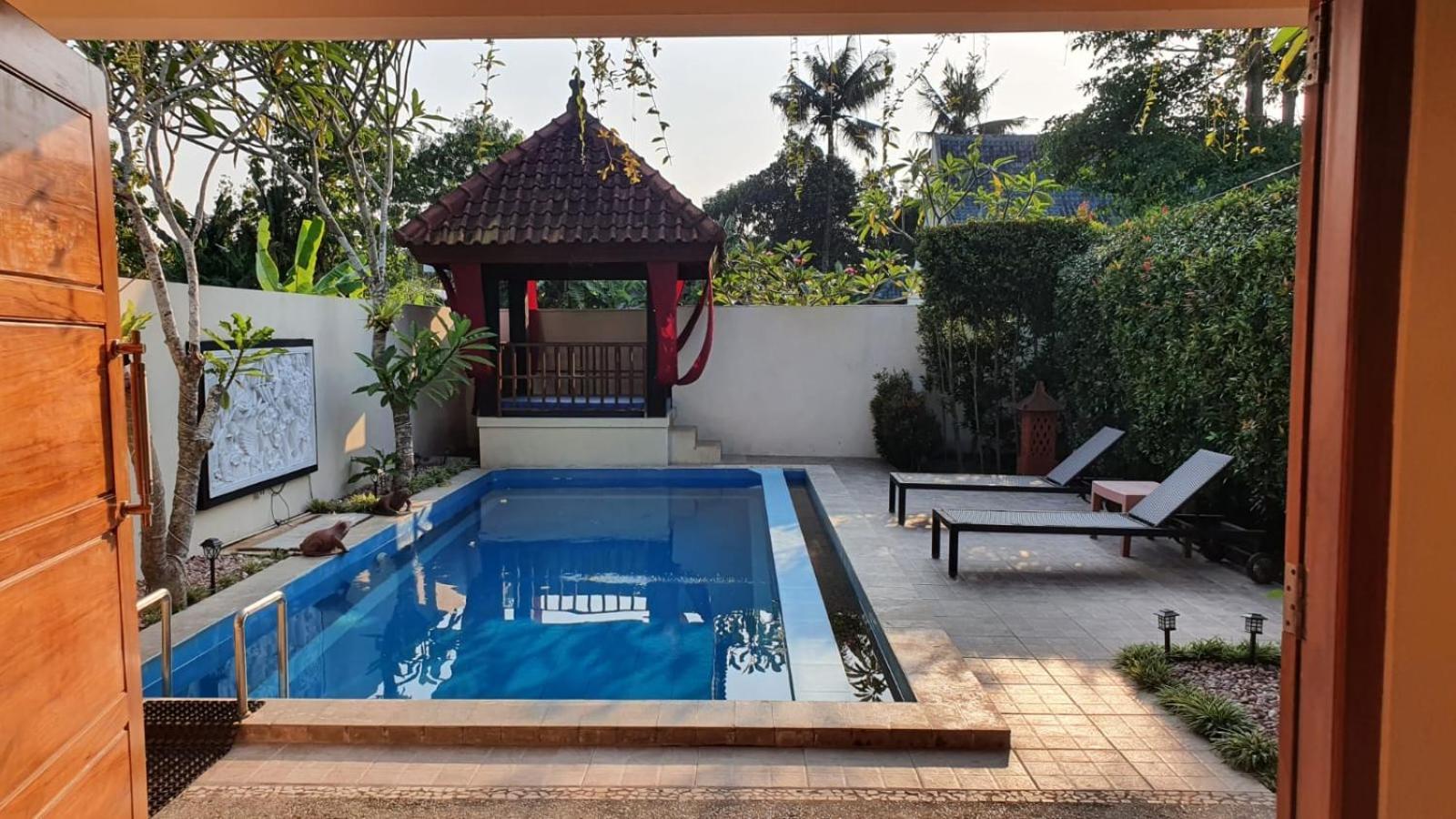 Rosseno Villa Yogyakarta Exterior photo