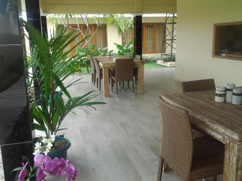 Rosseno Villa Yogyakarta Exterior photo