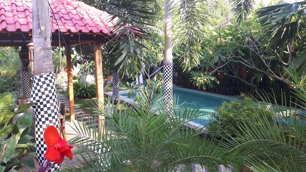 Rosseno Villa Yogyakarta Exterior photo