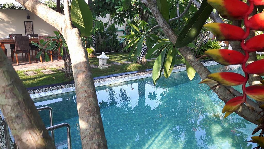 Rosseno Villa Yogyakarta Exterior photo