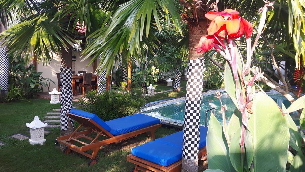 Rosseno Villa Yogyakarta Exterior photo