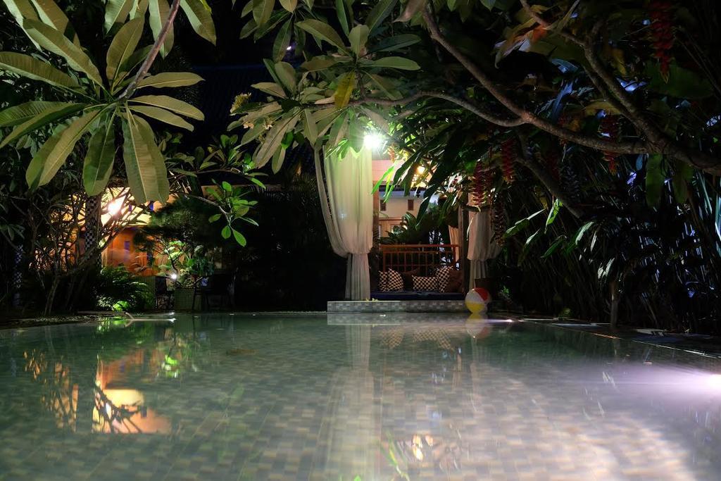 Rosseno Villa Yogyakarta Exterior photo